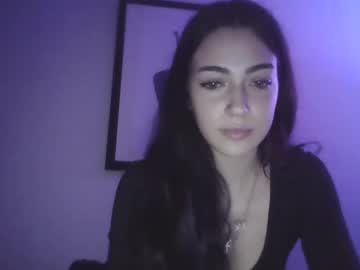 girl
        ashxlynnn cam image #4198464