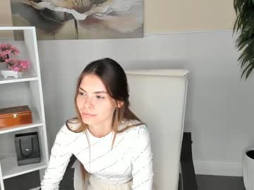 girl
        elviachaplin cam image #2289350
