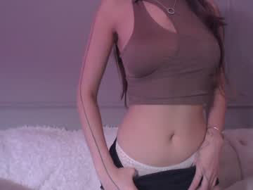 girl
        sarasuo cam image #1524283