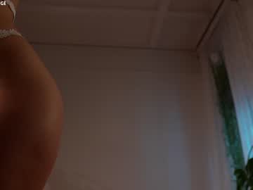 girl
        alisonrouge cam image #2718570