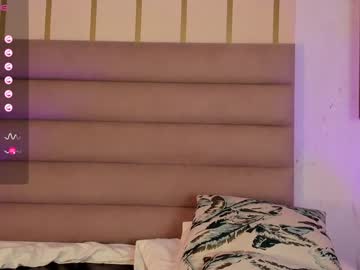 girl Webcam Girls Sex Thressome And Foursome with mariana_cruz1