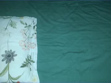 girl
        loonyko cam image #1021875