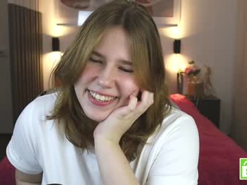 girl
        girl_u_never_met cam image #1553676