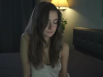girl
        tessarosse_ cam image #1590744