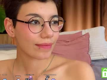 girl
        riskyteasse cam image #4085488