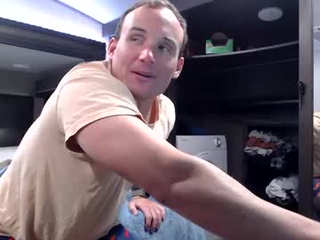 couple
        allykinkjay cam image #2910521