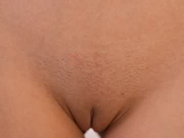 girl
        dovia cam image #3976096
