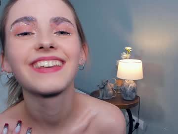 girl
        chillsea cam image #2525282