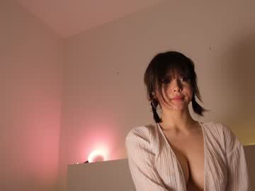 girl
        reei__ cam image #1513636