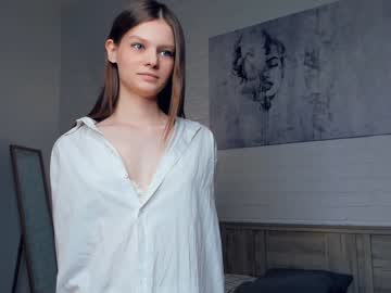 girl
        katy_best_ cam image #2515551