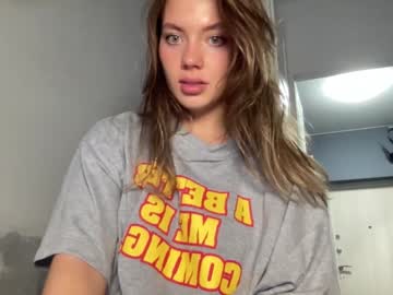 girl
        angel_from_sky cam image #2974346