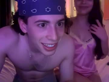 couple Webcam Girls Sex Thressome And Foursome with yaraandleo