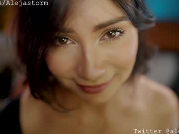 girl
        alejastorm cam image #2853241