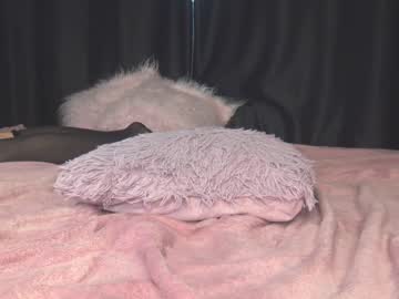 girl
        xtina__ cam image #32526