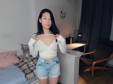 girl
        darinaweis cam image #4030324