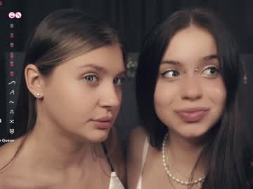 couple
        vivid_girls cam image #3869099