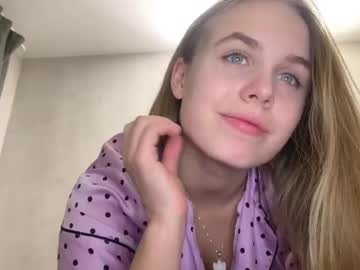 girl
        gosssip cam image #549882