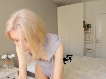 girl
        gin_yoon cam image #2916450