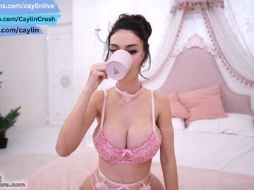 girl
        caylin cam image #1697366