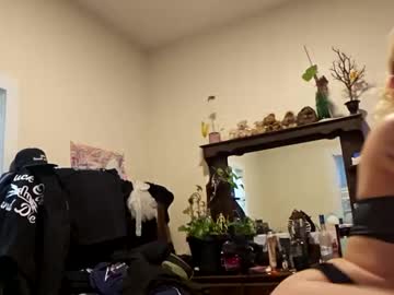 couple
        blondesnbooze cam image #2915375