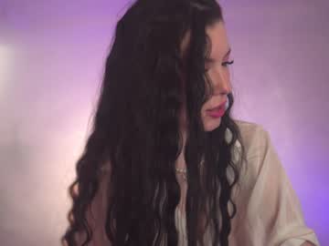 girl
        sophia_lean cam image #1196332