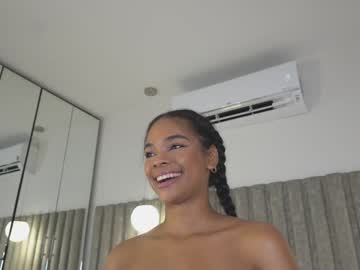 girl
        camilitasu cam image #3216750