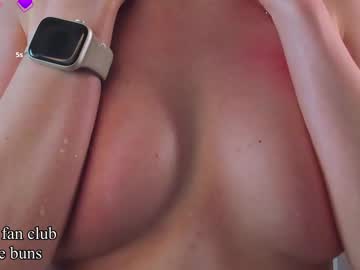 girl
        merylbigge cam image #4013274