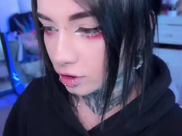 girl
        i_died_again cam image #4674238