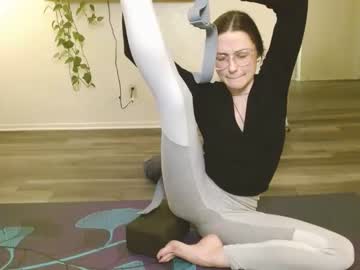 girl
        bakedmommy cam image #2188454