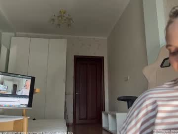 girl
        honey_sunshine cam image #3411291