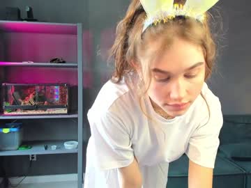 girl
        mayabach cam image #786535