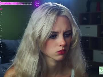 girl
        audreycarvin cam image #3005800