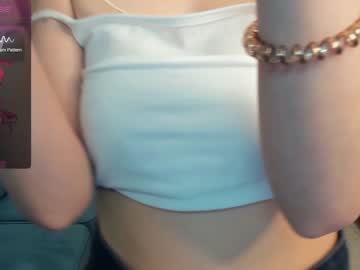 girl
        erleneganter cam image #2181231