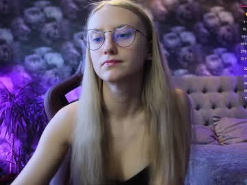 girl
        angeellina cam image #696903