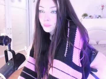 girl
        shesnotuwu cam image #2718850