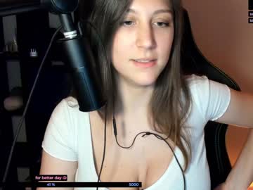 girl
        alexa_dream cam image #416360