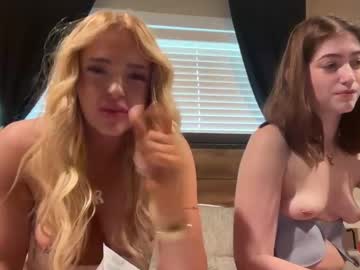 girl Webcam Girls Sex Thressome And Foursome with lizzymariee