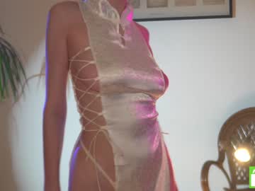 girl
        sophia_lean cam image #1468367