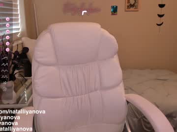 girl
        natalliyanova cam image #1933031