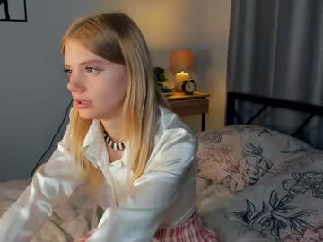 girl
        ch3rryt0ffee cam image #4468775