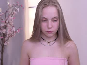 girl
        appr0ved cam image #4192280