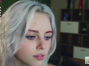 girl
        audreycarvin cam image #3182946