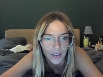girl
        oliviahansleyy cam image #2792062