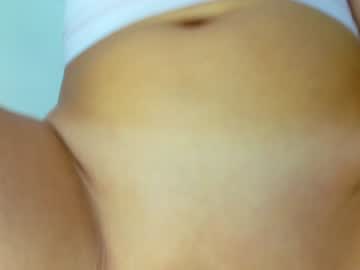 girl
        lissa_wayne cam image #3594403