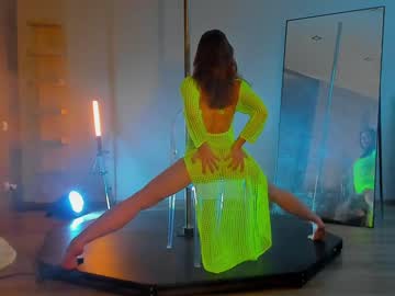 girl
        _meganmeow_ cam image #1302694