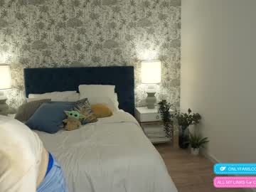 girl
        chloewildd cam image #827014
