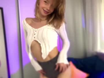 girl
        elli_harmon cam image #3224600