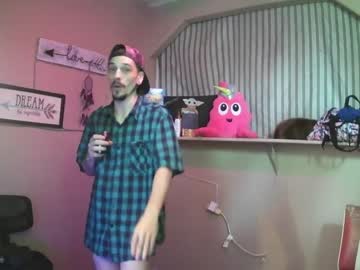 couple
        stonerwithnoface cam image #1376574