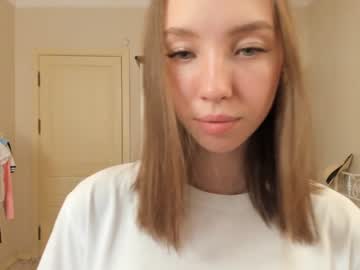 girl
        gracekrueger cam image #1822059