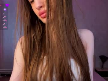 girl
        laralourance cam image #4357059
